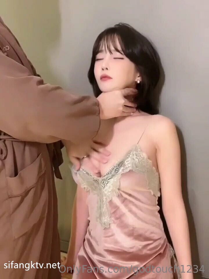 网红美女『High』最新性爱私拍  各种姿势口交啪啪